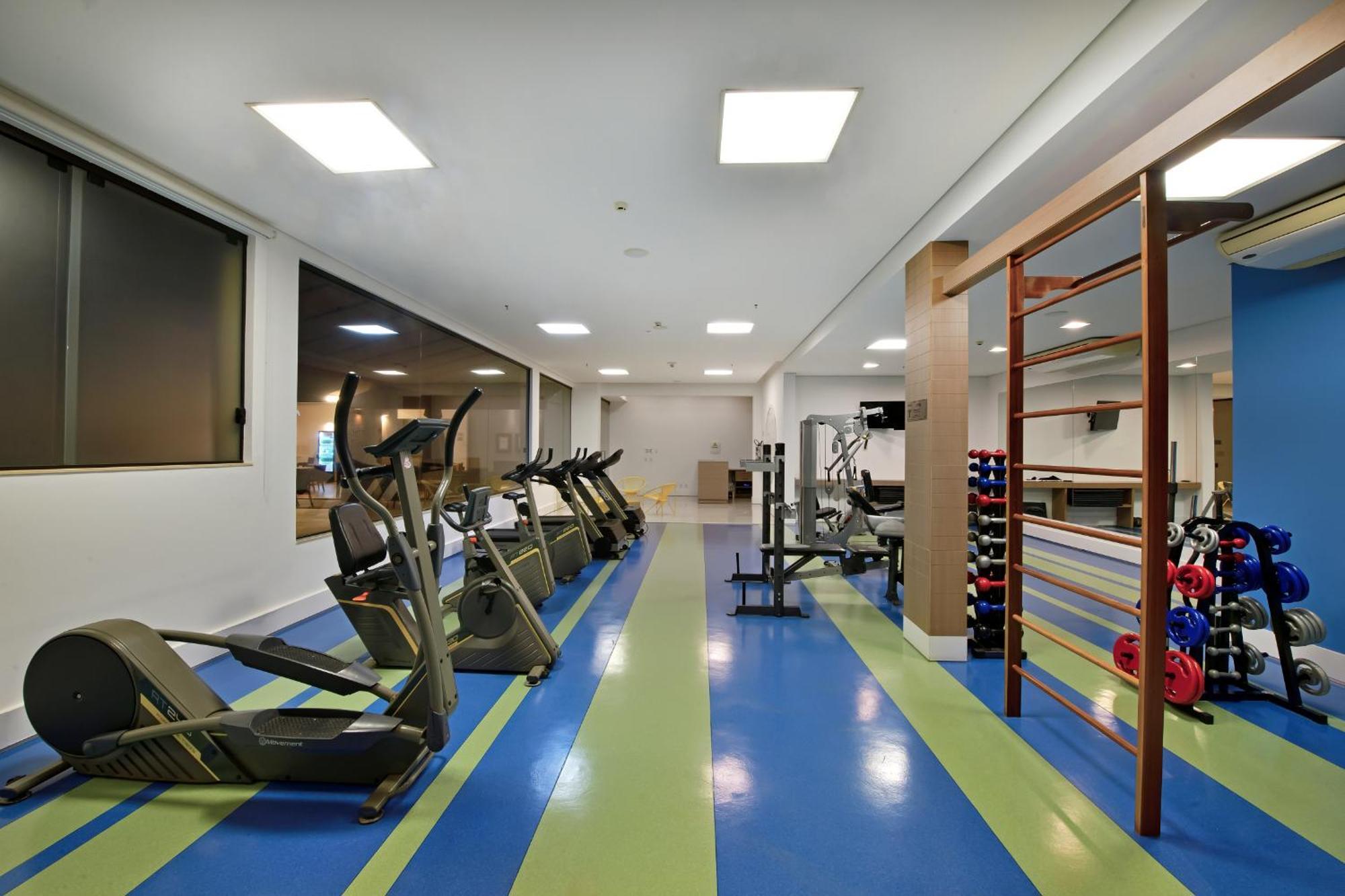 Hotel Mont Blanc Premium Ribeirao Preto Bagian luar foto The gym at the hotel